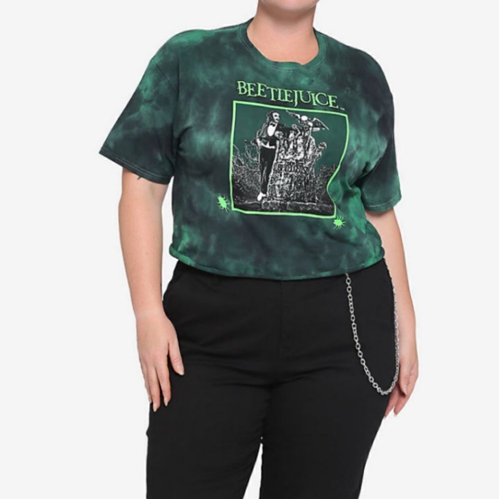 Beetlejuice Tombstone Green Tie-Dye Crop Girls Plus Size T-Shirt - Picture 2 of 3